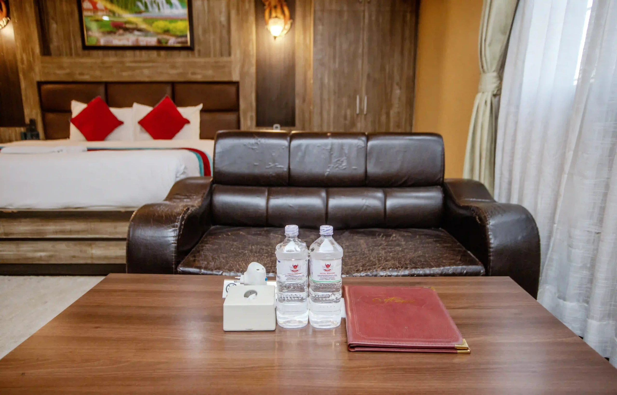 Luxurious Suite - Image 2