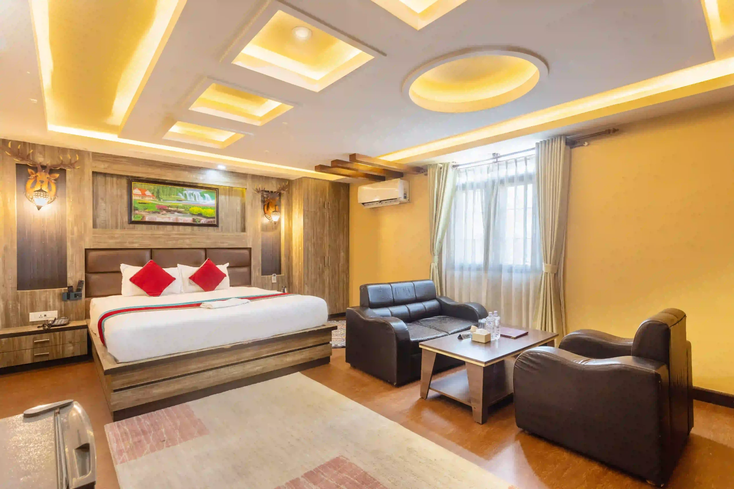 Luxurious Suite - Image 7