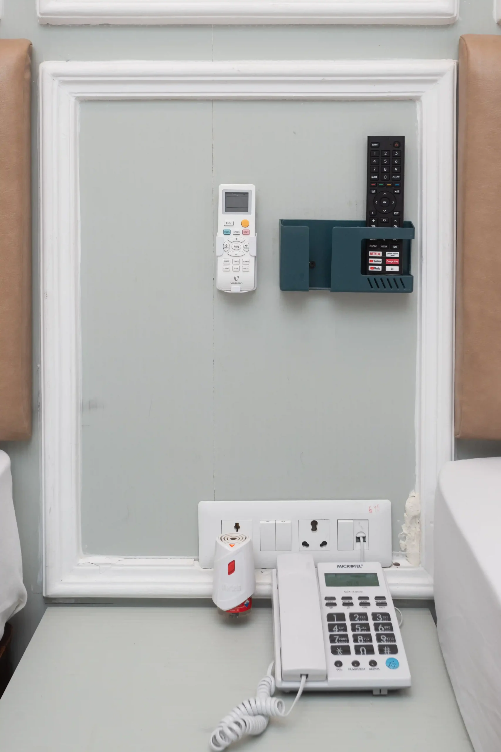 Family Room - Image 20