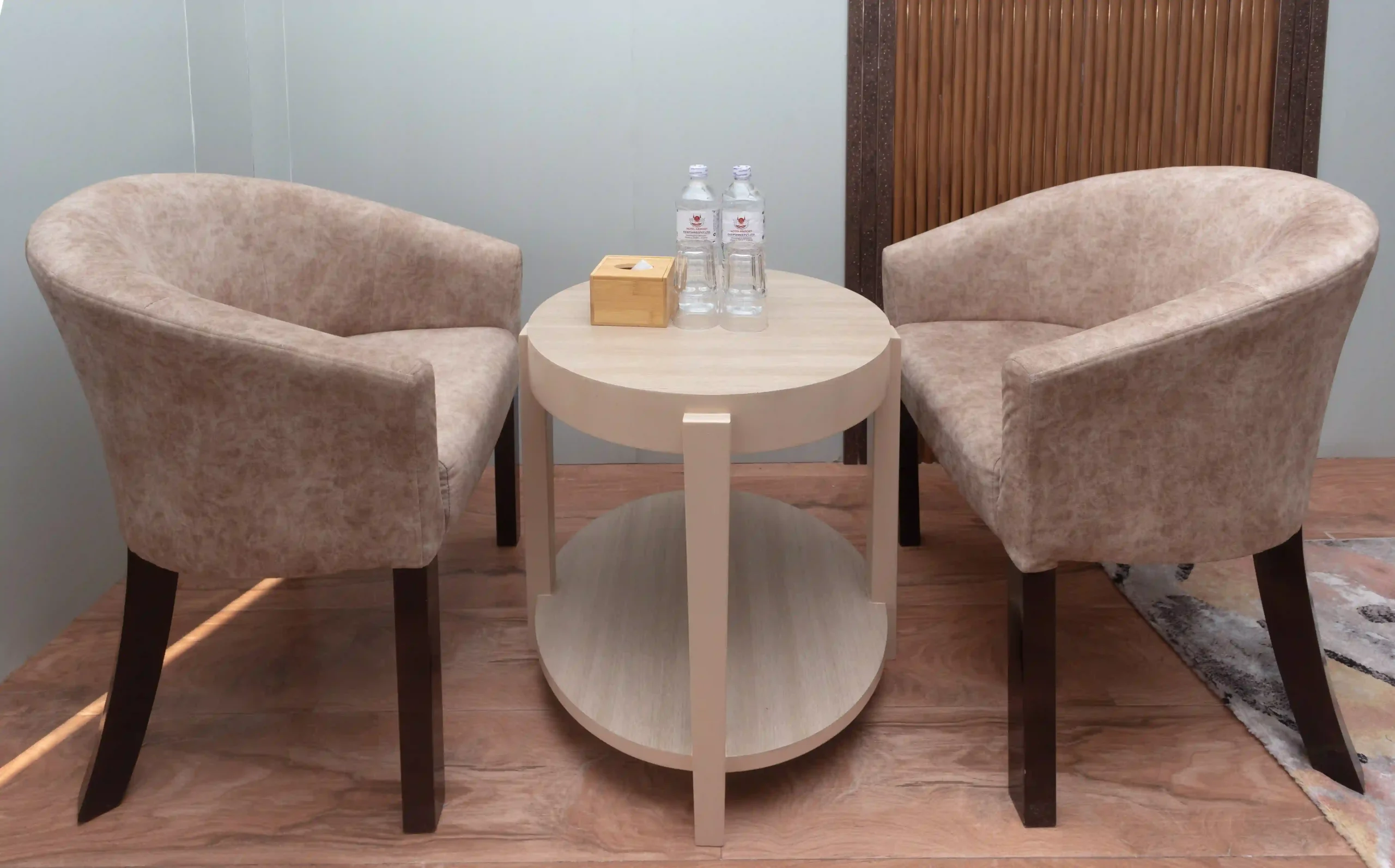 Family Room - Image 6