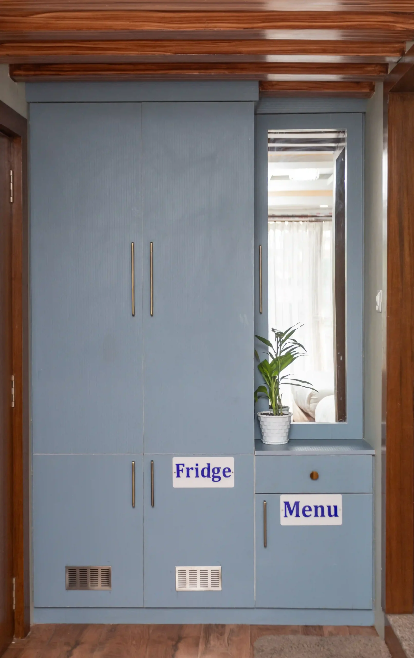 Family Room - Image 27