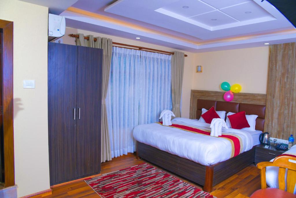 Deluxe Double Room - Image 3